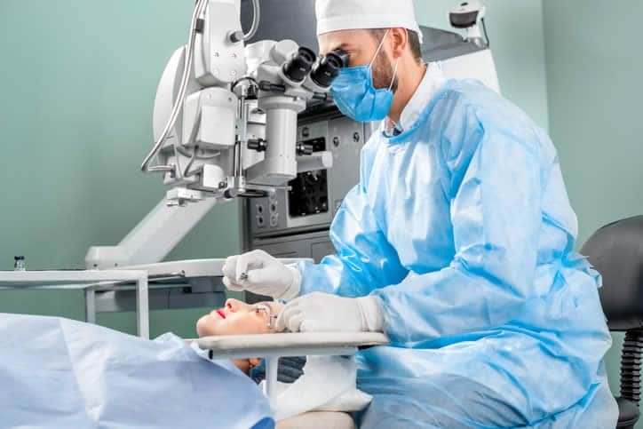 deroulement-operation-myopie